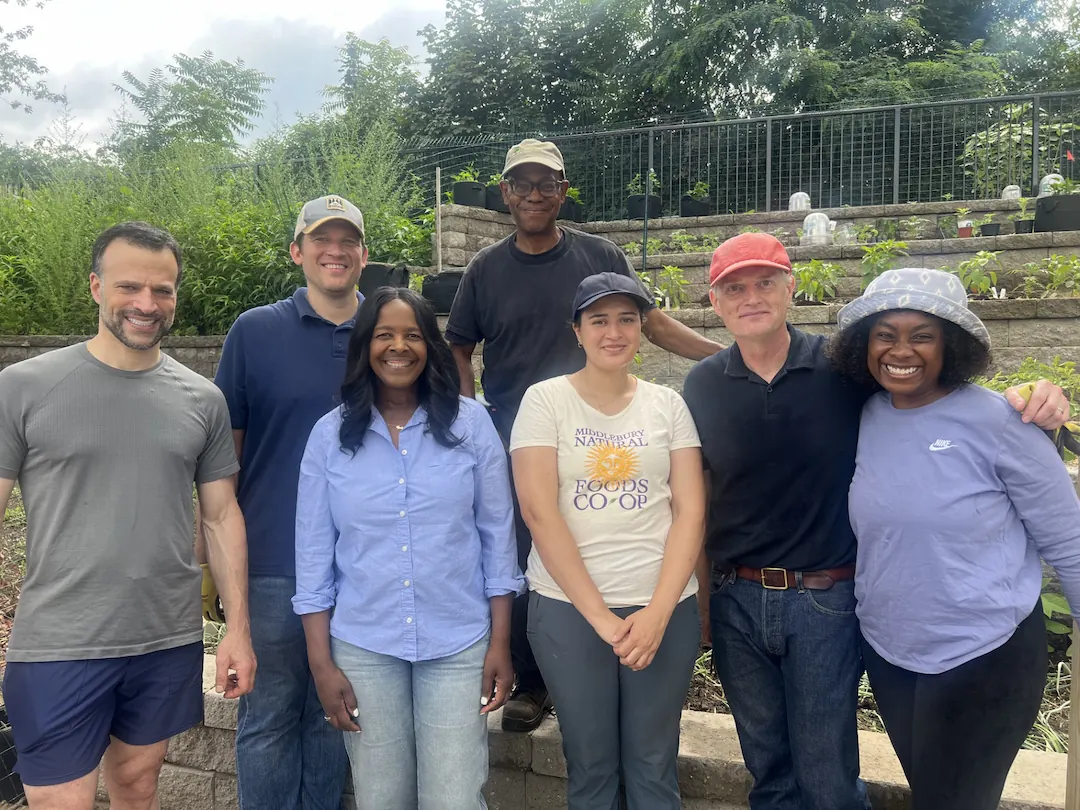 Oasis on Ballou Volunteer Group - HQUS